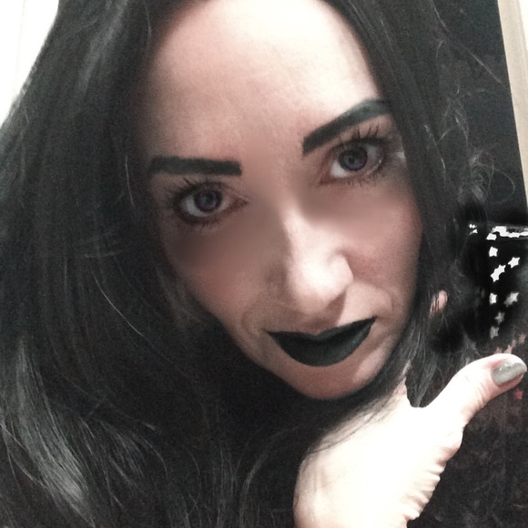 Posh Ambassador - Picture 3 of 8